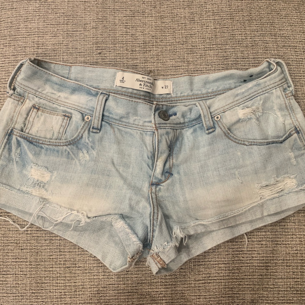 🔷 Abercrombie - Size: 4 - Shorts